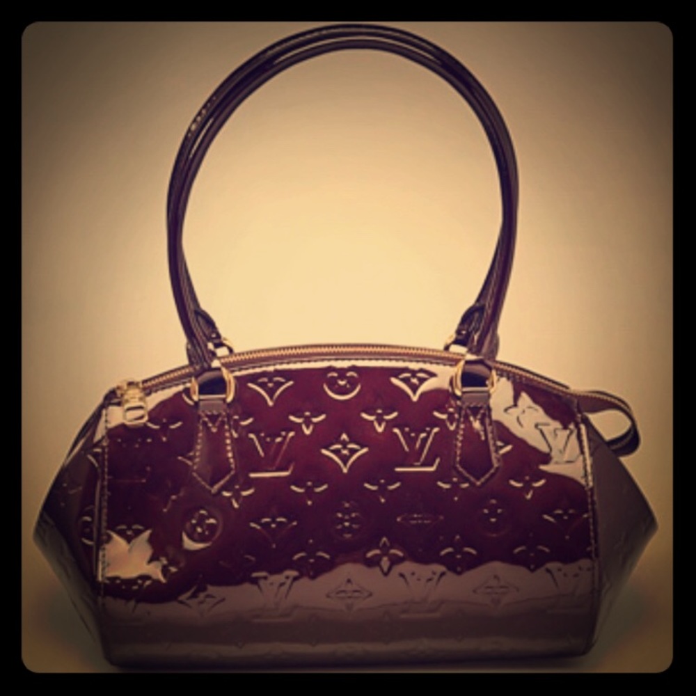 Authentic Louis Vuitton Monogram Handbag Vernis